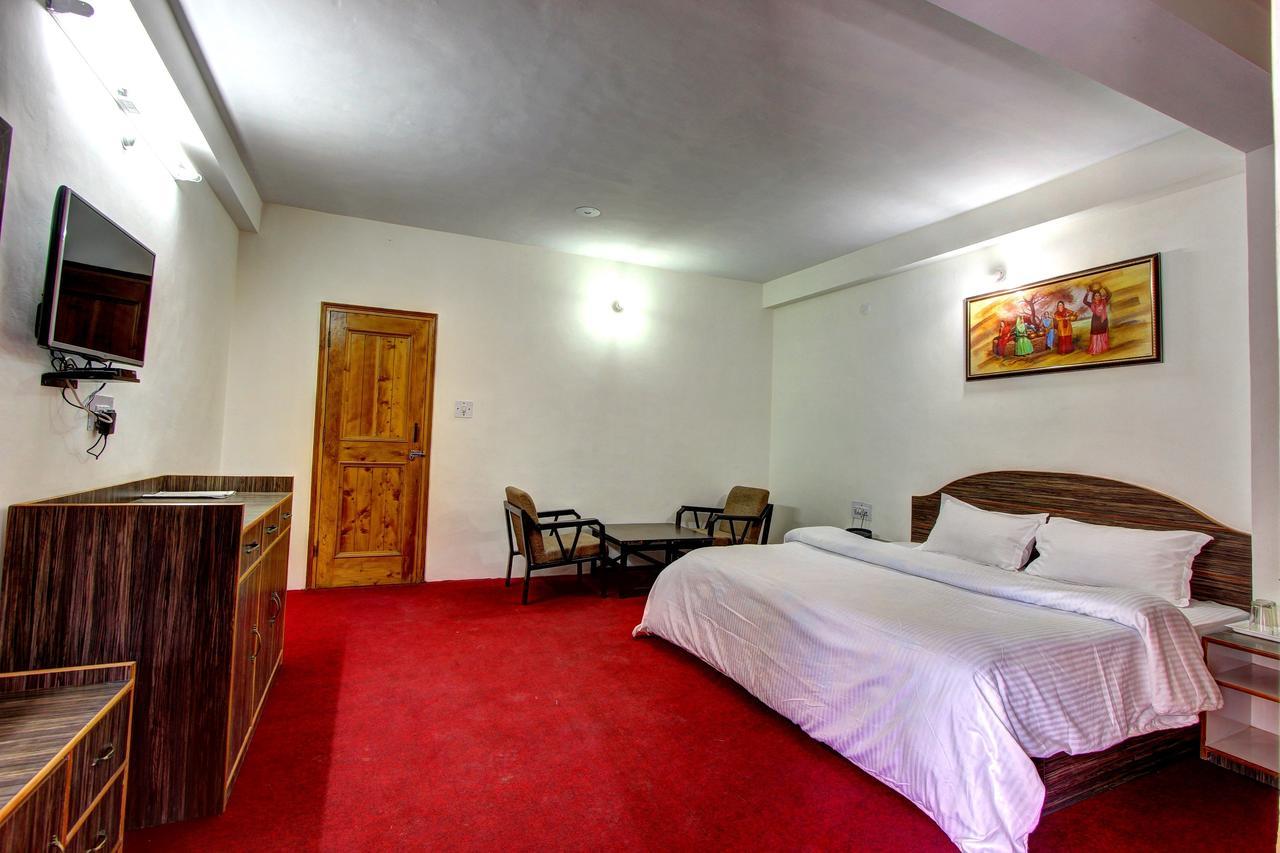 Hotel Monarch Residency Manāli Exteriör bild