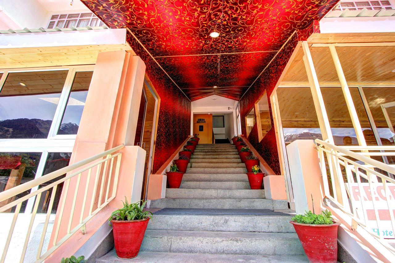 Hotel Monarch Residency Manāli Exteriör bild